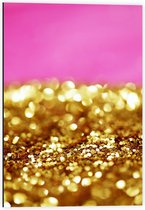 Dibond - Gouden Glitters op Roze Achtergrond - 40x60cm Foto op Aluminium (Wanddecoratie van metaal)