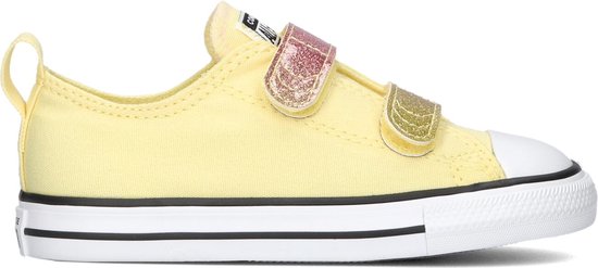 Converse Chuck Taylor All Star 2v Lage sneakers - Meisjes - Geel - Maat 25