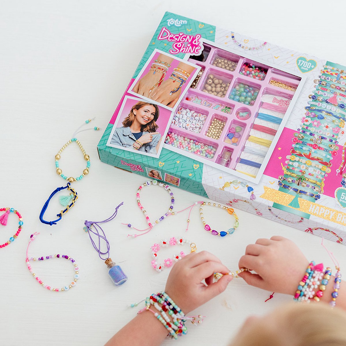 Totum XL armbandjes knustelset - 50 armbandjes maken 1700+ stuks - Design & Shine Happy Bracelets Fashion knutselset cadeau tip creatief speelgoed meisjes vanaf 6 jaar — afbeelding 3