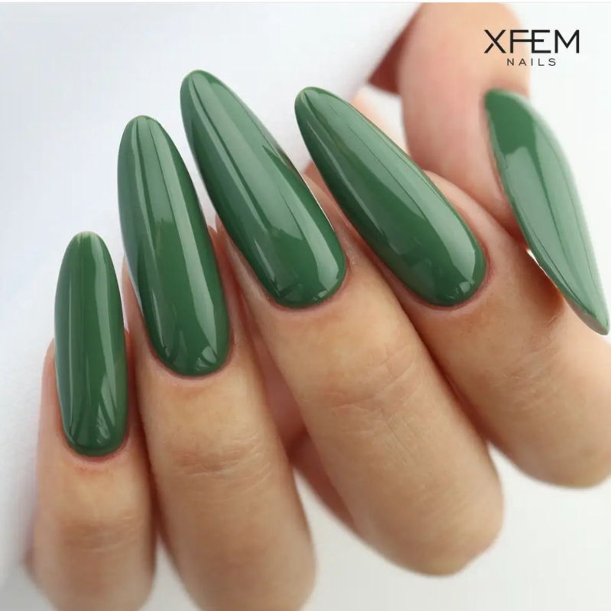 XFEM UV/LED Hybrid Gellak 6ml. #0199 Falling Green - Donkergroen - Glanzend - Gel nagellak - Gel nagellak