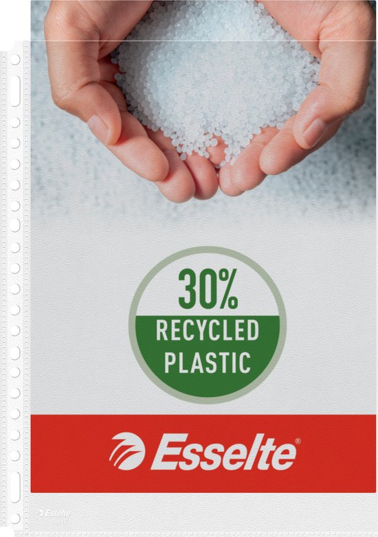 Transparante A4 insteekhoes met 'Esselte' logo, handen die plastic korrels vasthouden en cirkel met '30% recycled plastic'.