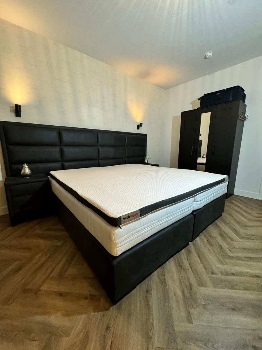 Medic Topper 2face Premium Ultimate 200x210x8 - Orthopedisch dekmatras tegen rugklachten - Optimale ondersteuning voor je hele lichaam - Tweezijdig: stevig (afkoelend) of zacht (verwarmend) - afritsbare zijdezachte hoes biokatoen - matrasbeschermer