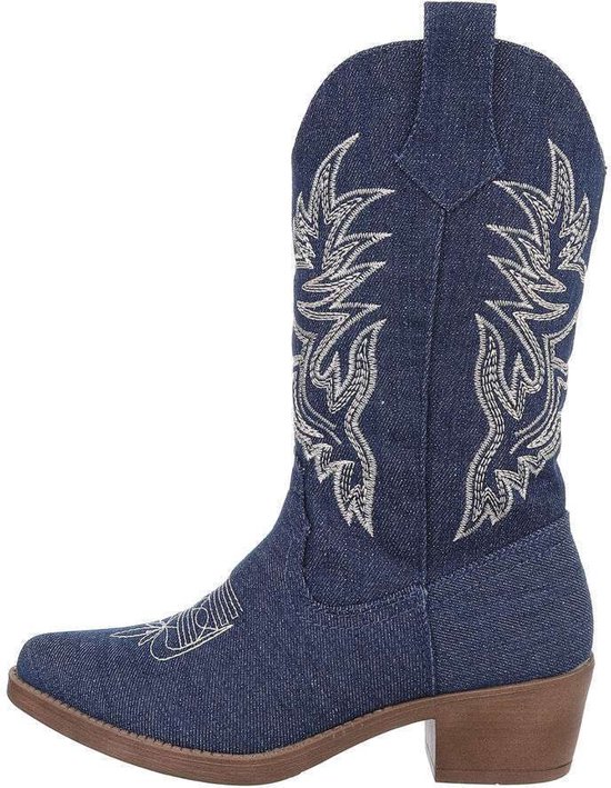 Botte de cowboy bleue en jean, avec broderie argentée et talon marron.
