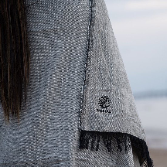 Samarali Chambray Zwart Yoga Deken - 100% Biologisch Katoen - 200x150 cm - Handgemaakte Meditatiedeken - Comfort en Veelzijdigheid van Samarali — afbeelding 4