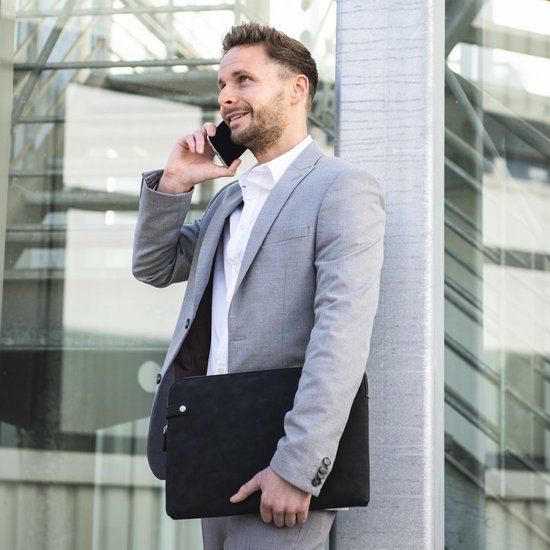 Hama Classy sacoche d'ordinateurs portables 39,6 cm (15.6") Housse Noir