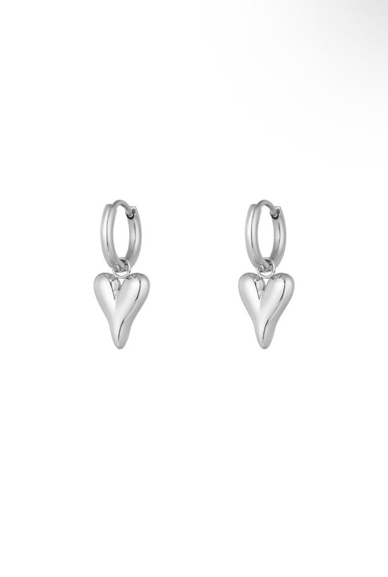 Oorringen - oorbellen - dames - hartjes hanger- perfecte basic - makkelijk in en uit doen - zilver kleur - stainless steel - verkleuren niet