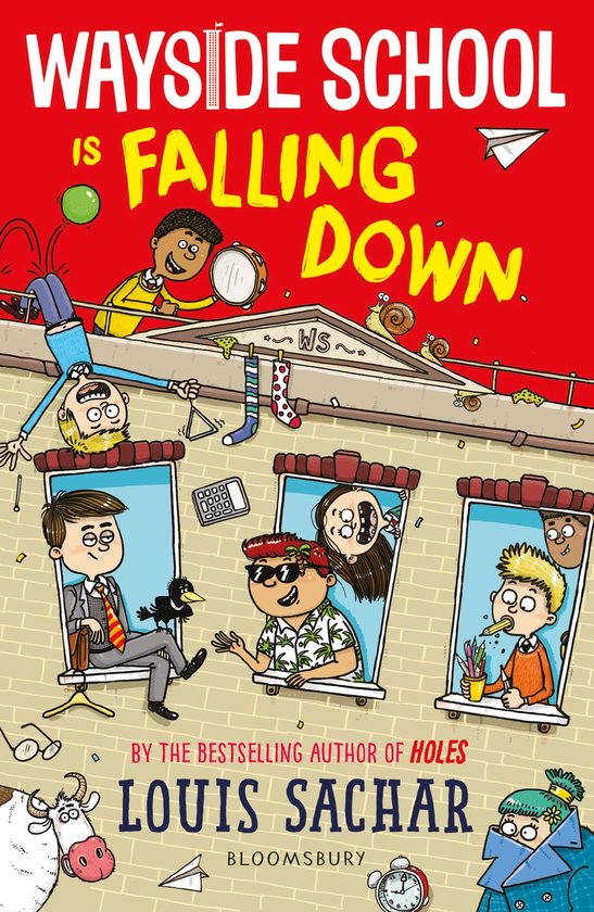 Boekomslag met de titel 'Wayside School Is Falling Down' in rode en gele letters. Studenten hangen ondersteboven uit het raam en van het gebouw.