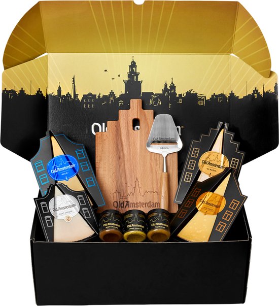 Open Old Amsterdam cadeaupakket met kaasplank, kaas en chutneys.