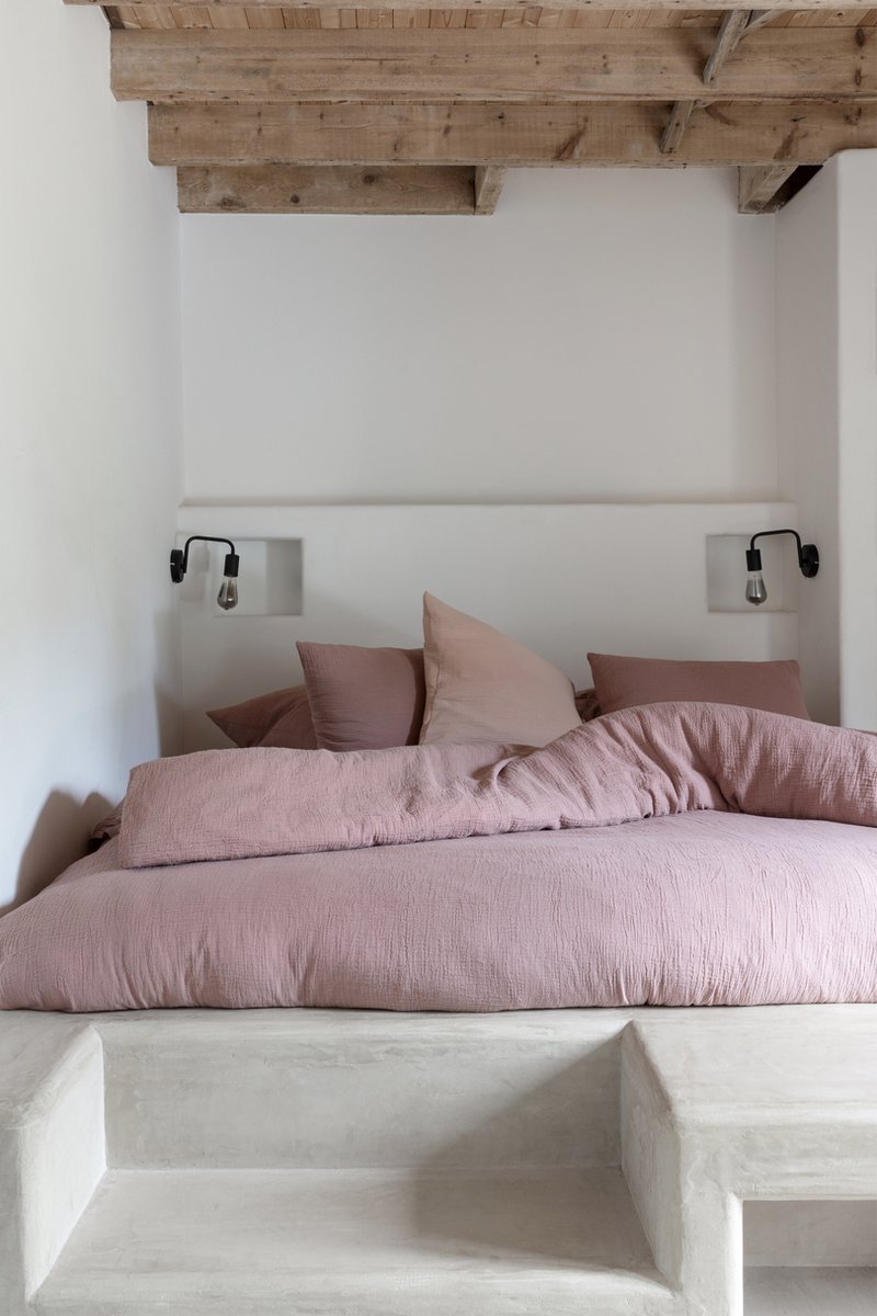 Casilin - Strijkvrij Dekbedovertrek Mousseline - 240x220 - Inclusief Bijhorende Kussenslopen - 2 Persoons - 100% Tetra Katoen - Rood-Roze