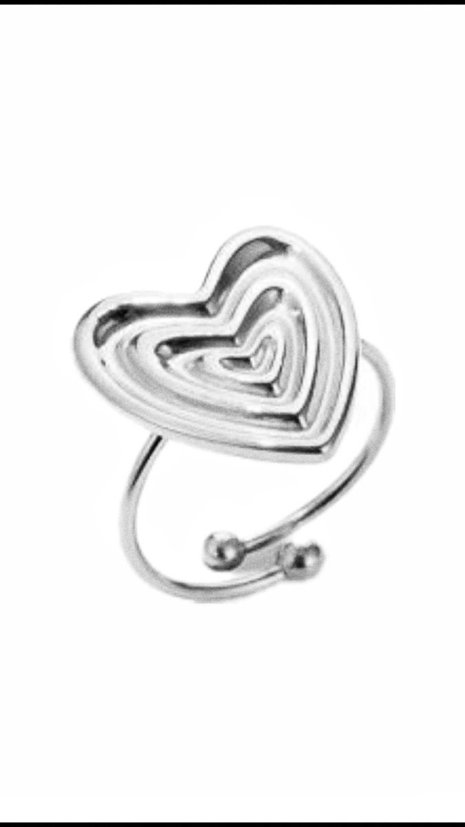 Sweet 7 - Groot hartvormige zilveren stainless steel ring- Verstelbaar