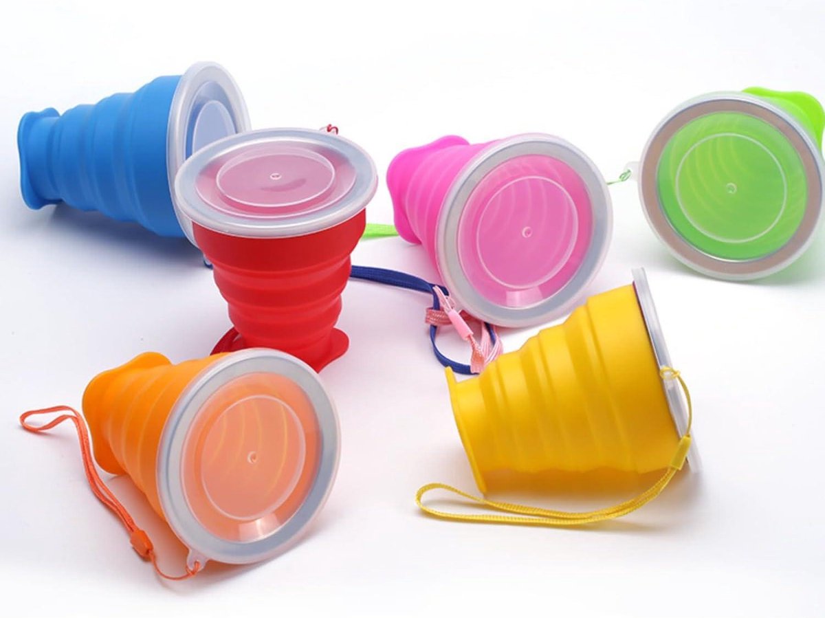 Pyugxab Lichtblauwe siliconen opvouwbare reisbeker-campingbeker, opvouwbare waterbeker, volwassen drinkbeker met deksel