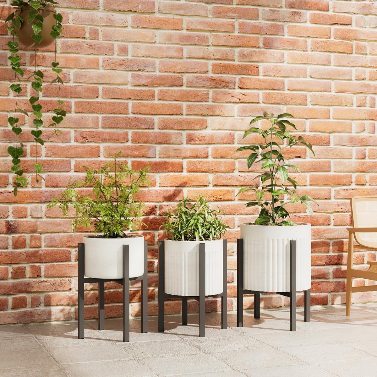 TRIROCKS Set van 2 metalen plantenbakken met plantenpot, bloempot 70 cm & 45 cm bloemenstandaard voor binnen buiten keuken woonkamer hoek tuin balkon patio decoratie (bruin