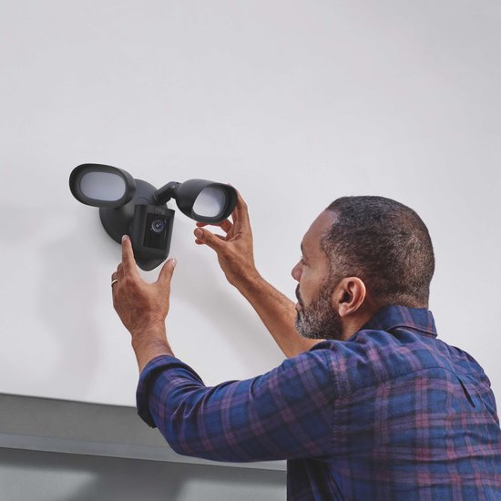 Ring Floodlight Cam Wired Pro - IP-beveiligingscamera - Buiten - 2k-video van Merkloos — afbeelding 4