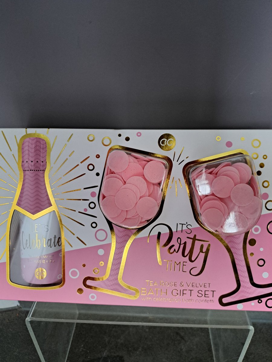 geschenk set vrouwen verjaardag - leuk geschenk - roze - bath gift set - douche gel
