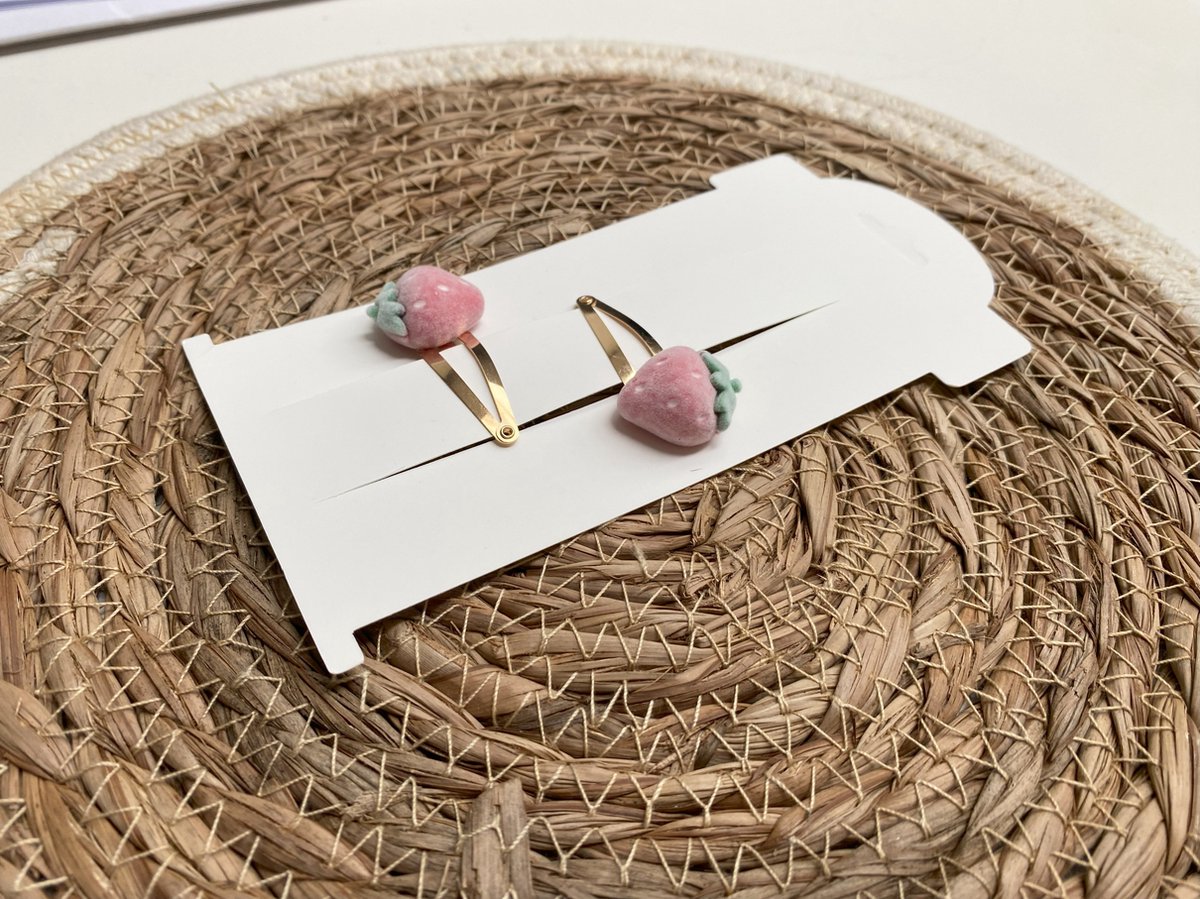 Klikklak haarspeldjes Strawberry kinderknipjes - Babyhaarclipjes - Kinderhaaraccessoires - Haarspeldjes kinderen - Haaraccessoires meisjes - Haarspeldjes baby - Kinder haarspeldjes - Kinder haarclips - Haarspeldjes kind - Kindermode