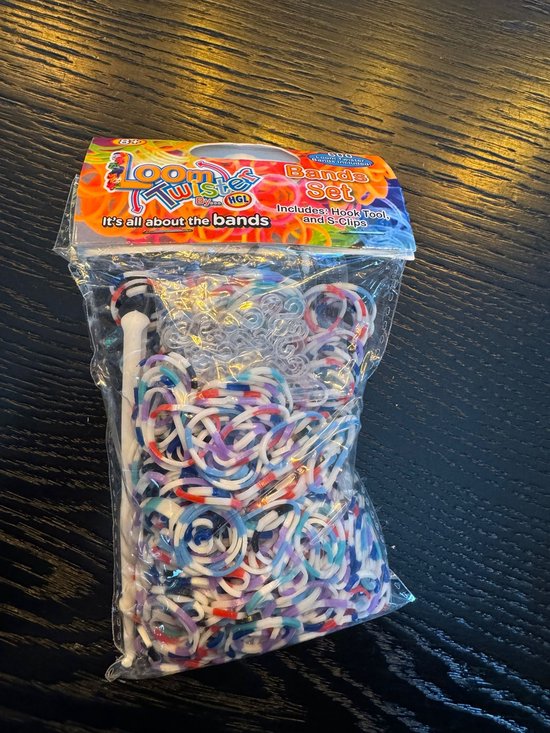 Foto: Loom bandjes gestreept zwart wit blauw paars rood 600 stuks loombandjes loom twister loomelastiekjes elastiekjes inlcusief s clips haakjes