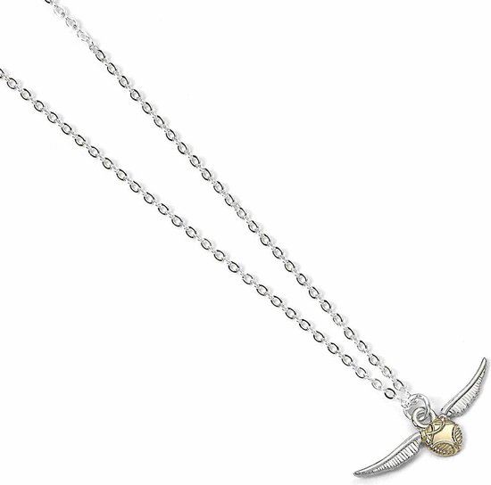 Zilverkleurige ketting met een gouden snitch hanger met vleugels.