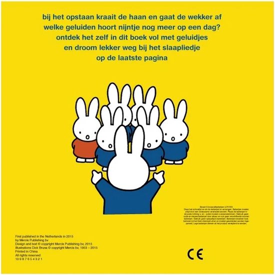 Een groep Nijntjes in rode en blauwe kleding, met een Nijntje met armen omhoog.