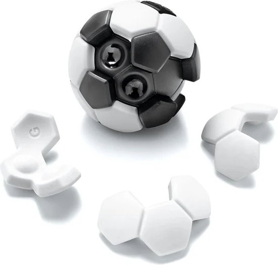 SmartGames Plug & Play Ball - 3D Voetbal Puzzel & Fidget Toy - Compact Logisch Denkspel - IQ Breinbreker - Vanaf 6 Jaar