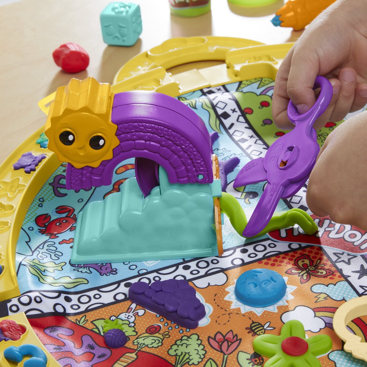 Play-Doh Opvouw en Meeneem Speelmat - Boetseerklei - 4 Play-Doh potjes - Eenvoudig op te bergen - Knutselen voor kinderen — afbeelding 15
