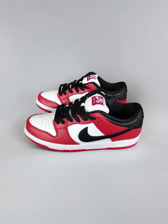 Nike SB dunk low pro rouge blanc noir homme taille 42 bol