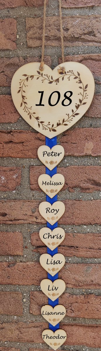 Houten hartvormige tekstladder gepersonaliseerd met uw eigen tekst - Blauw lint - Hangbord - Huisnummer - Naambord - Eigen naam - 8 bordjes