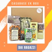 Casabase Vaderdag Cadeau Italiaans Cadeaupakket EK SnackBox - Geschenkset - Geschenkpakket - Borrelpakket - Borrelplank - Verwenbox - Cadeau Pakket - Kerstpakket - Relatiegeschenk