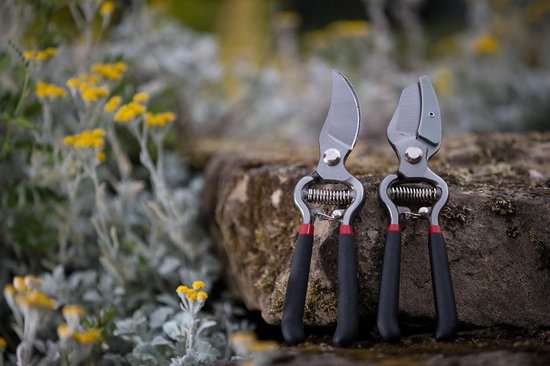 Traditionele bypass- en aambeeld tuinschaarset snijset met 8 gereedschappen van GARDENA — afbeelding 4