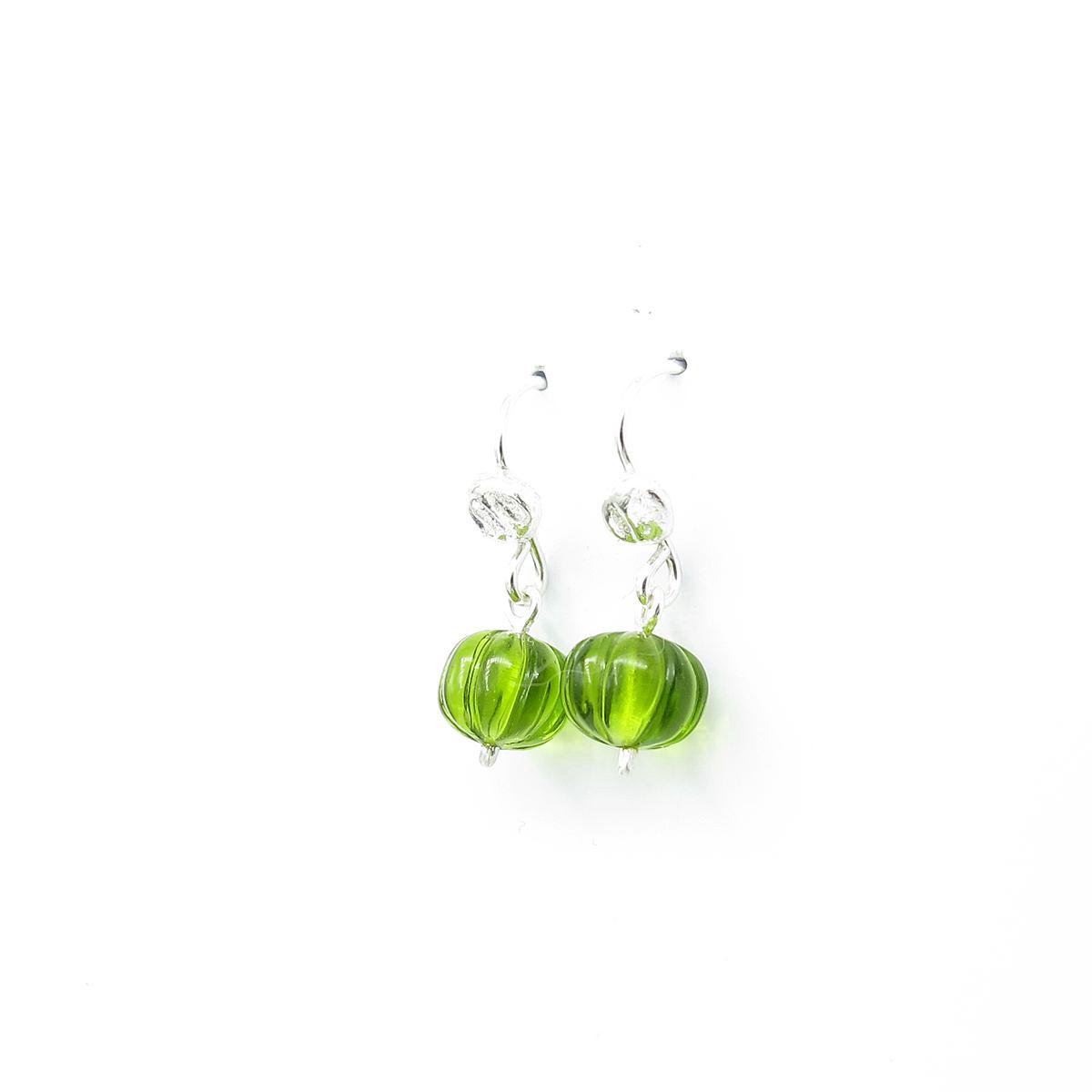 S925 oorbellen - fris groene toermalijn 8 mm - pompoenvorm