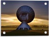 Tuinposter – Satelliet bij Zonsondergang  - 40x30cm Foto op Tuinposter  (wanddecoratie voor buiten en binnen)