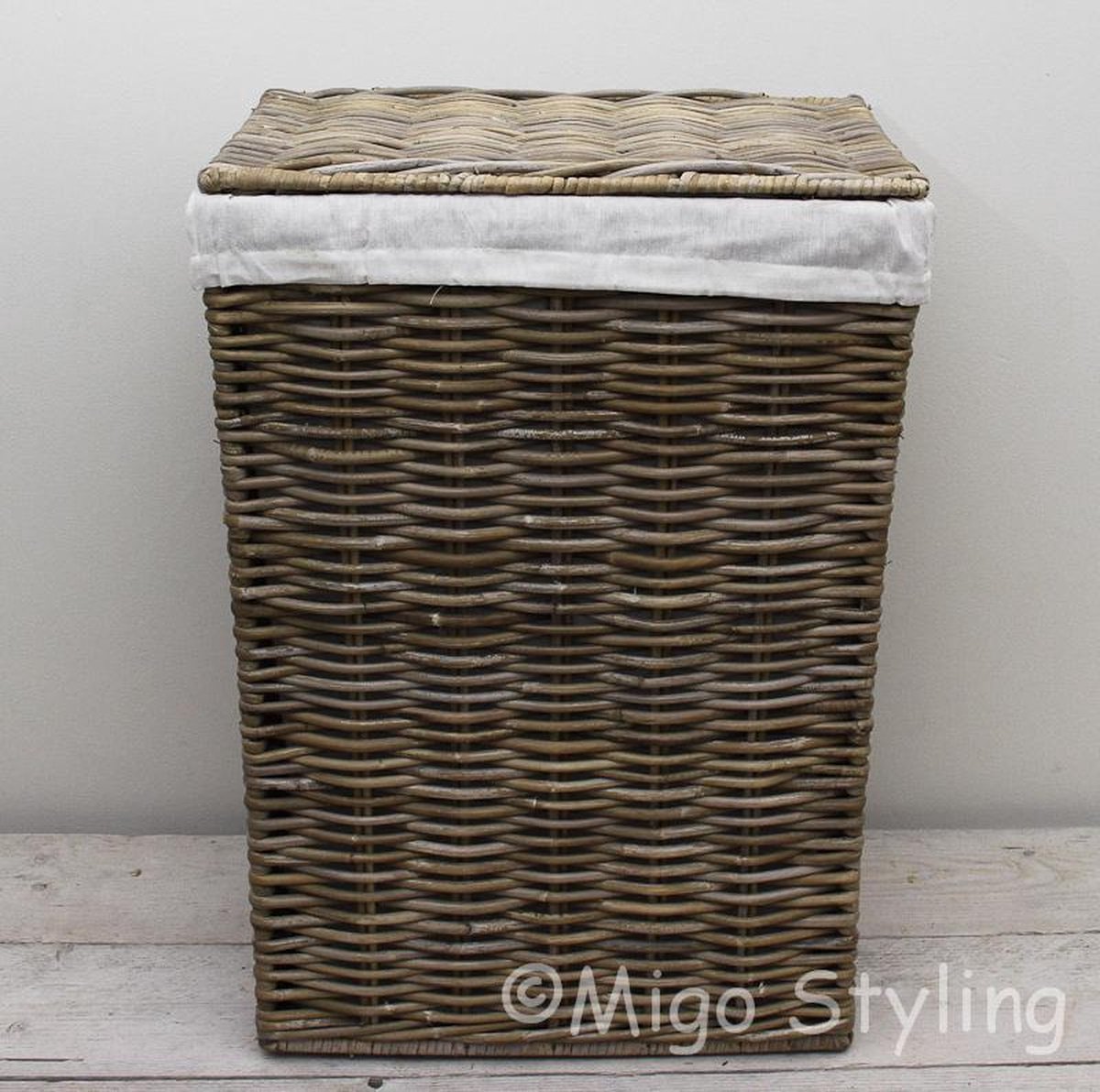 Wasmand-Rechthoek-48x38xH66-Met binnenzak-Riet-Rotan