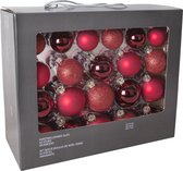 42 x Oneiro's luxe rode kerstballen – ø7 cm x 20 stuks - ø6 cm x 10 stuks - ø5 cm x 12 stuks - kerstbal - luxe verpakking – kerstcollectie – kerstdecoratie – kerstboomhanger – kers