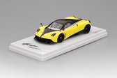 The 1:43 Diecast Modelcar of the Pagani Huayra Paccheto Tempesta of 2016 in Giallo Ginevra. The manufacturer of the scalemodel is Truescale Miniatures.This model is only available online