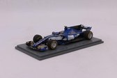 De 1:43 Diecast modelauto van de Sauber C36-Ferrari #94of de Bahrein GP 2017.De coureur is Pascal Wehrlein.De fabrikant van het schaalmodel is Spark.