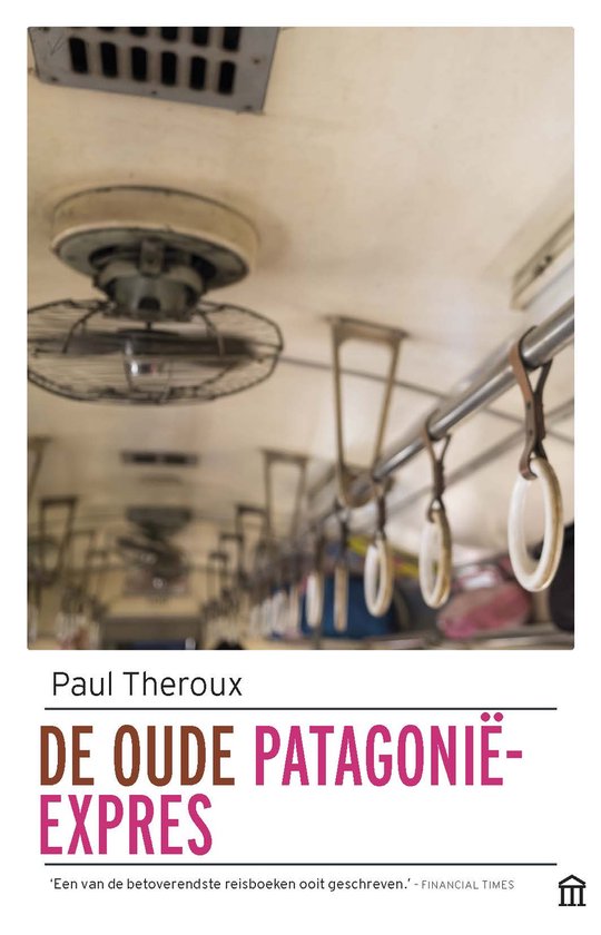 Interieur van een treinwagon met ventilatoren aan het plafond en handgrepen.