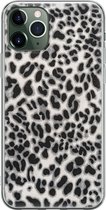 Leuke Telefoonhoesjes - Geschikt voor iPhone 11 Pro - Luipaard grijs - Soft case - TPU - Grijs