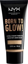 NYX Professional Makeup Born To Glow! Naturally Radiant Foundation - Nude BTGRF6.5 - 30 ml