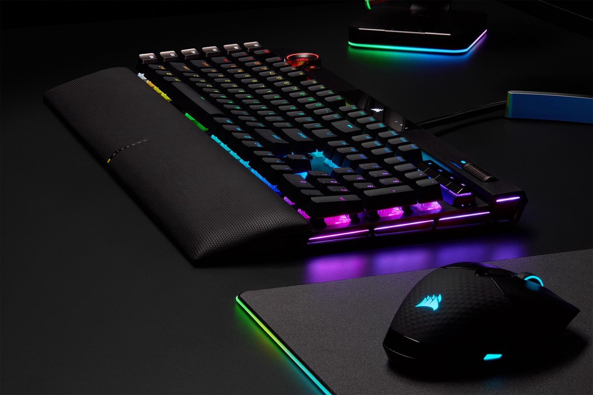 Corsair K100 RGB Mechanisch Qwerty Gaming Toetsenbord - Optisch Mechanische  Switch | bol.com