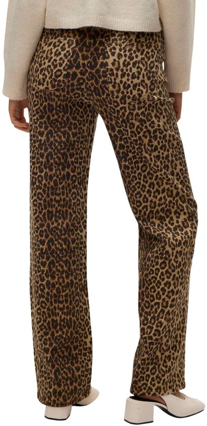 Damesjeans met luipaardprint, hoge taille, wijde pijpen, gezien vanaf de achterkant.