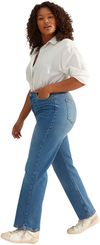 Trendyol Donkerblauwe Hoge Taille Comfort Rechte Pasvorm Plus Size Jeans Tbbaw24Cj00045