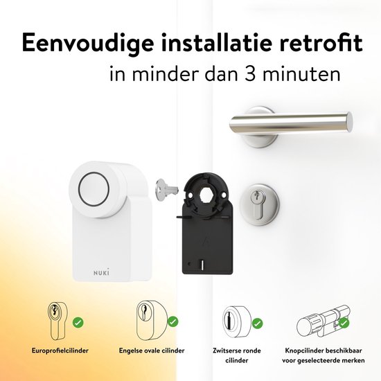 De witte Nuki Smart Lock Go is afgebeeld naast verschillende soorten deursloten: Europrofielcilinder, Engelse ovale cilinder, Zwitserse ronde cilinder en knijpcilinder.