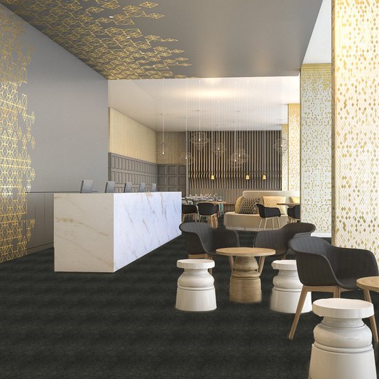 Donkergrijze, steenachtige PVC vloertegels in een stijlvolle lobby met marmeren balie en gouden decoraties.