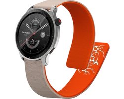 kwmobile sporthorloge band geschikt voor 22mm Amazfit Bip 6 / Bip 5 / GTS 3 / Balance 2 bandje - Smartwatch of activity tracker polsband - Met magneetsluiting - In beige / oranje