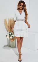 Mini-robe en kanten en V en blanc ivoire