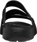 Mule noire Crocs avec brides et le texte 'Crocs' sur la semelle.