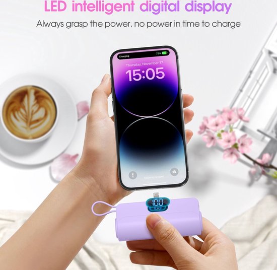 Sounix mini Powerbank avec Lampe de Poche - 5 000 mAh - Powerbank iPhone 12/13/14/15 - Lightning/USB-C - Chargeur rapide & affichage LED de la batterie - 12 Watt - Violet