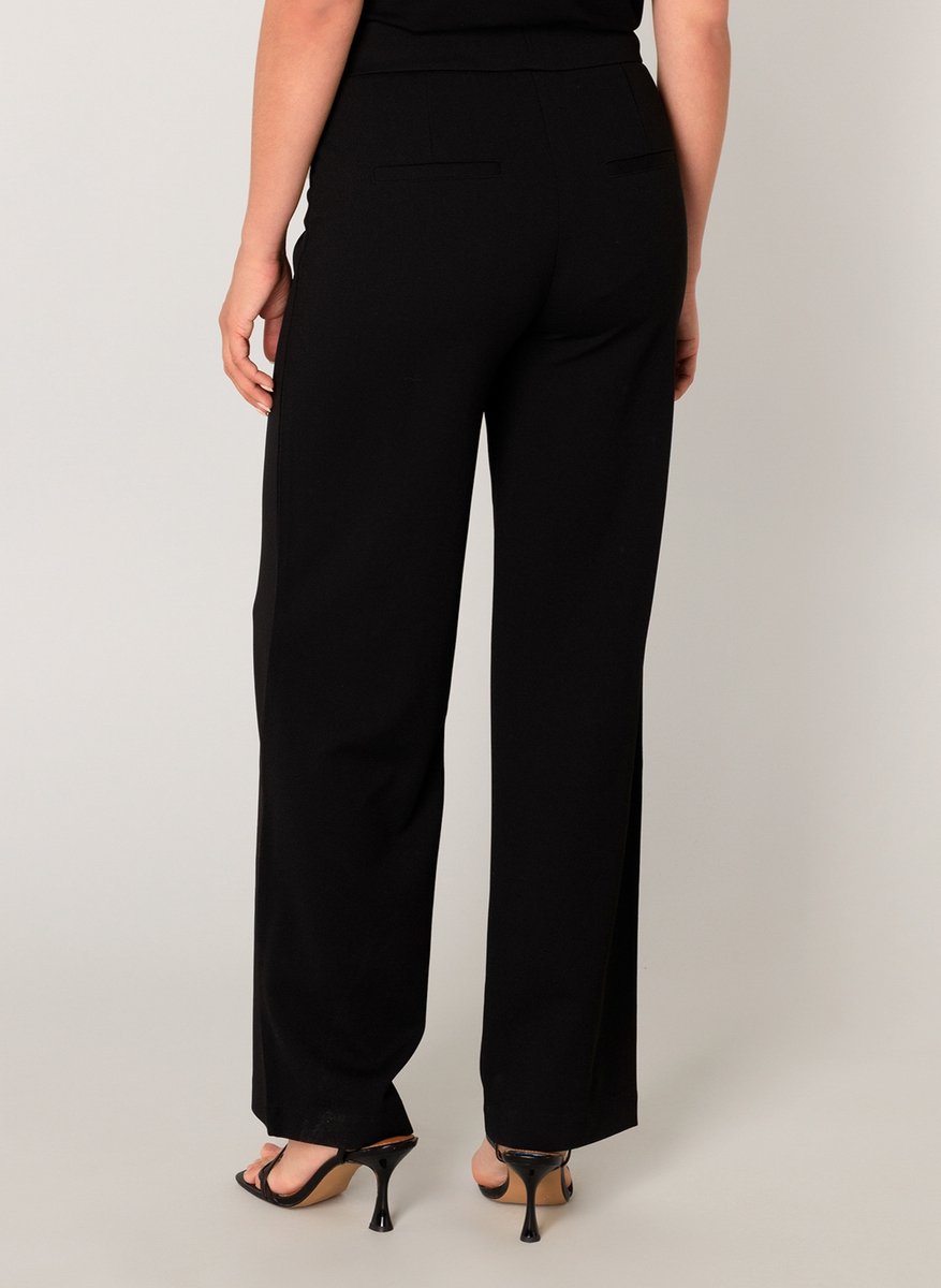 BASE LEVEL Yarah Broek - Black - maat W44 / L30
