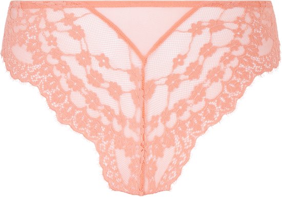 Slip brésilien rose en dentelle, dos, avec motif floral et bordure en dentelle.