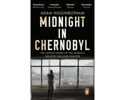 Omslag van Midnight in Chernobyl