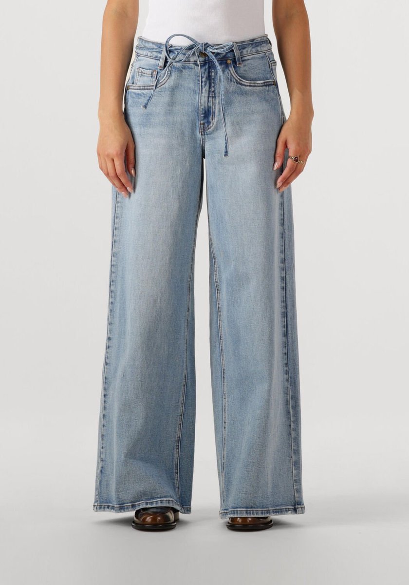 My Essential Wardrobe Mwkaro 144 Mid X-wide Jeans Dames - Broek - Lichtblauw - Maat 27/32